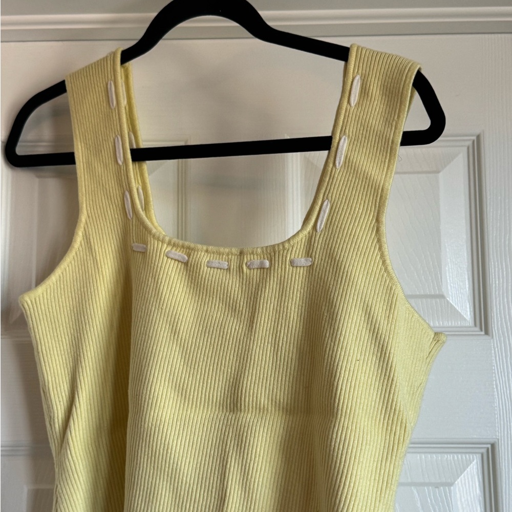 Arula Yellow and White Sweater Tank OX Size 10-12 - Picture 5 of 7